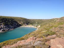 deze baai is prachtig en ligt op 5km van de lodges